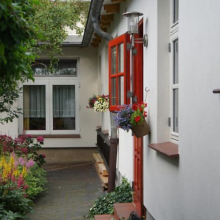Ferienwohnung Hofidyll - Warnemuende Rostock Exterior foto